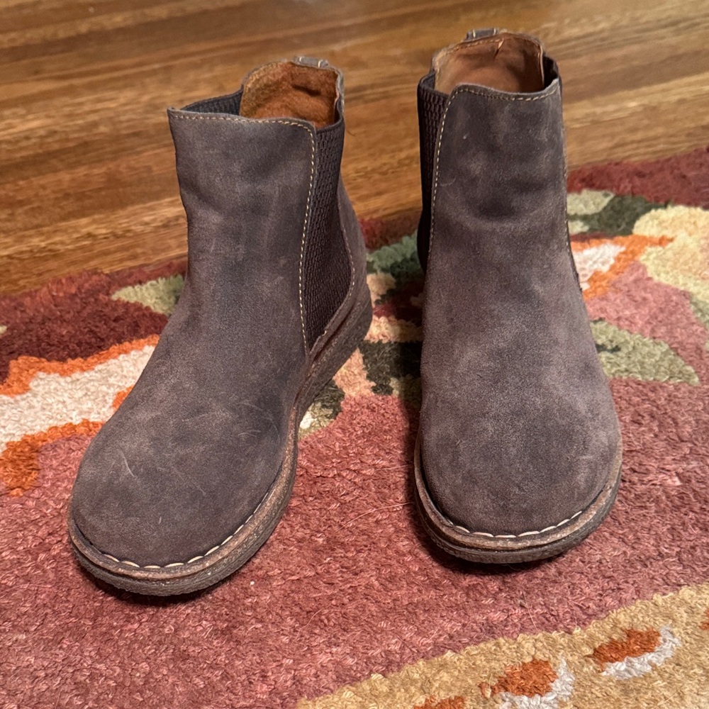 Born Stylish Brown Suede Leather Booties
